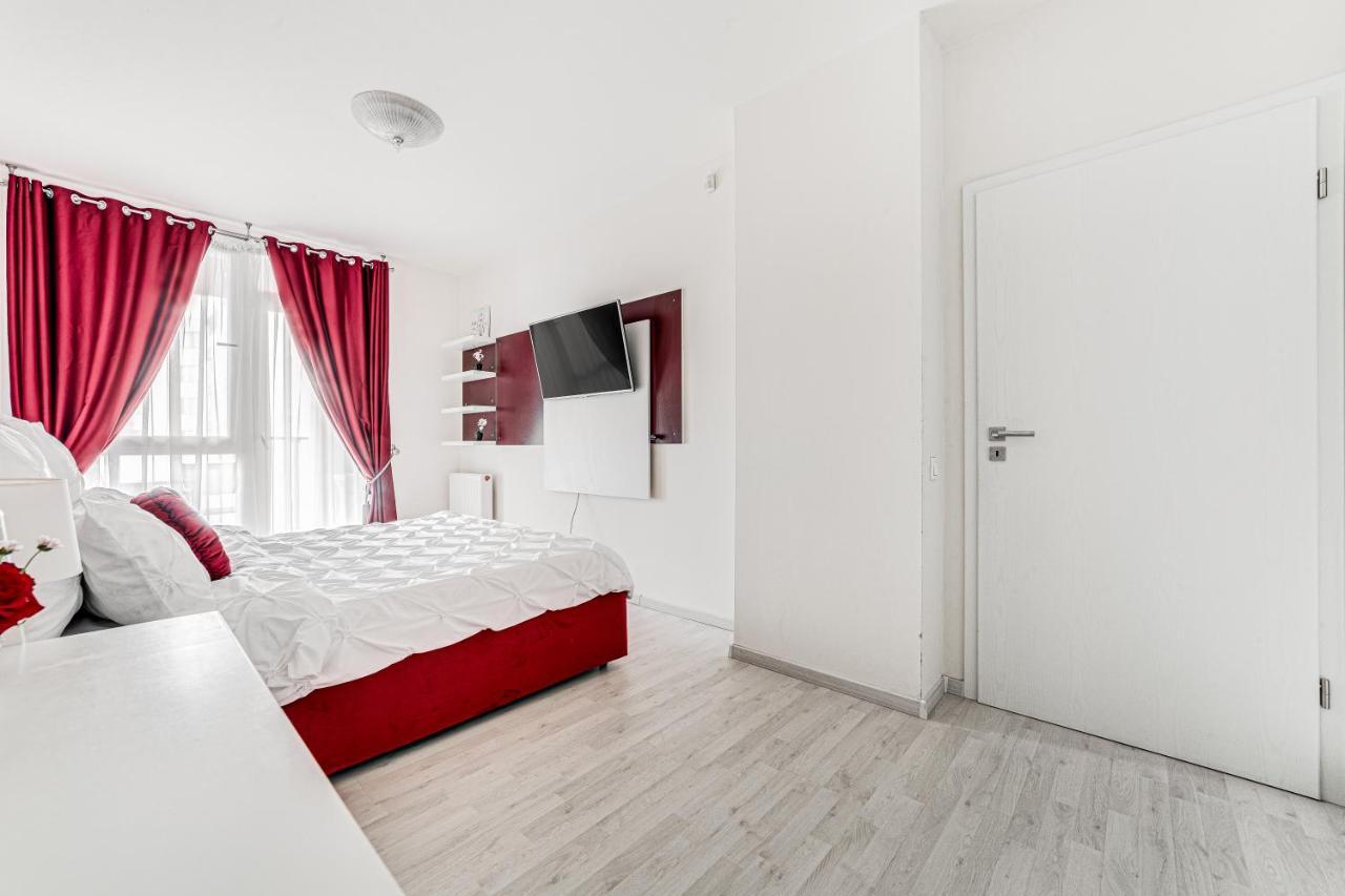 Ari Cherry Apartament With Balcony Arad Buitenkant foto